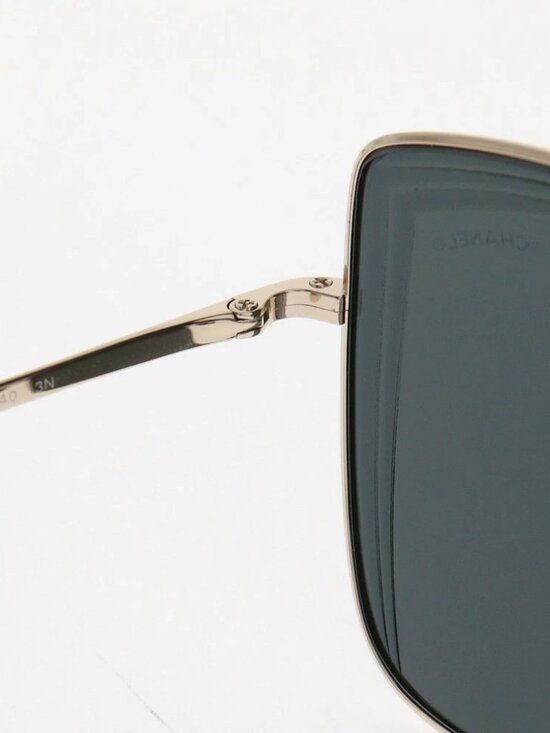 CHANEL teardrop sunglasses 4253 COCO Mark Silver metallic unisex main image 4